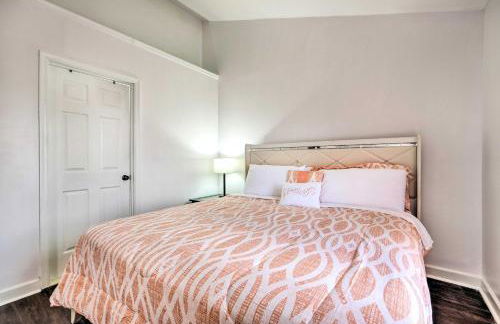 Pond-View Deck and Pool Table Woodbridge Haven! - Foto 11