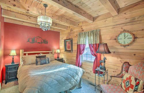 Resort Cabin with Fire Pit Golf, Hike and Play! - Foto 11