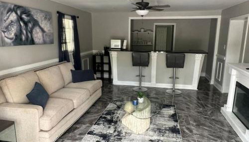 Roomy Renovated GuestHome, Desk, Yard, PetFriendly - Foto 1