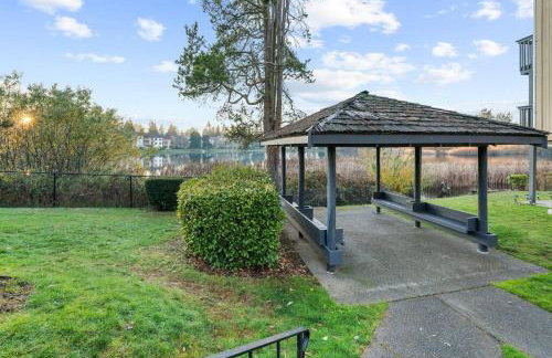 Casa Bella Homes - Top floor 2-BR 1 Bath Condo, Centrally located - Foto 25