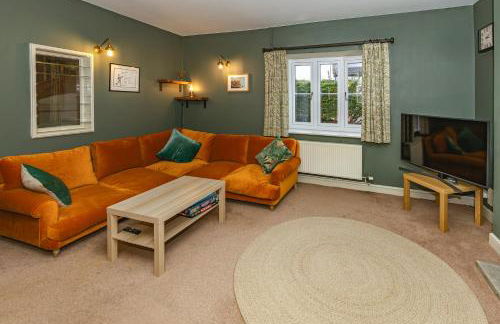 Dulcote Gem 3 Bed 3 Bath Parking & Cathedral Views - Photo 55