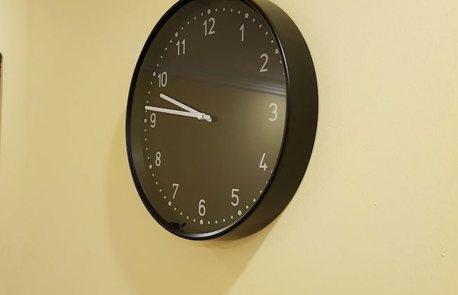 Cozy 2 Bedroom Apartment - Photo 2