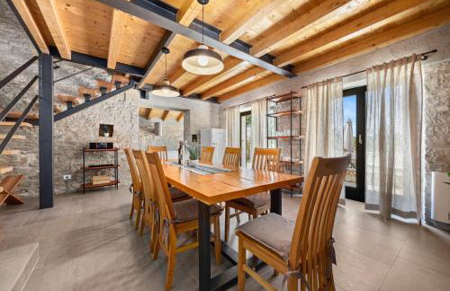 Casa 42 pet friendly for 9 people in Central Istria with salt - water pool - Foto 26