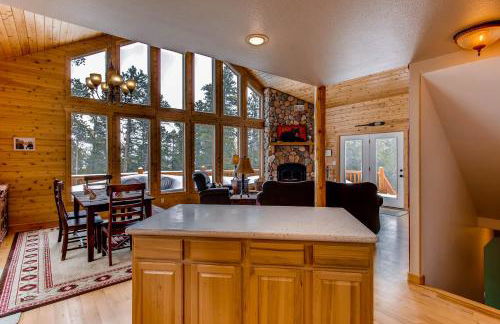 Serene Mountain Cabin Nestled Amongst the Pines - Alpenhaus - Foto 11