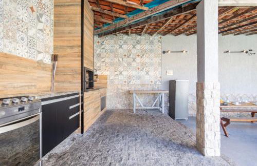 Refúgio Tropical Casa de Praia com Piscina e 4 Suítes e garagem 3 carros, 800 mtrs da praia internet 700 mbps, condomínio privado com pista de skate , quadra de futevôlei , campos e quadras de futebol! - Foto 42