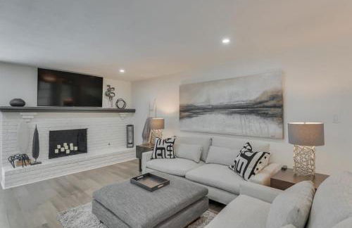 Luxury Home with 5 Bedrooms and Private Pool - Foto 12