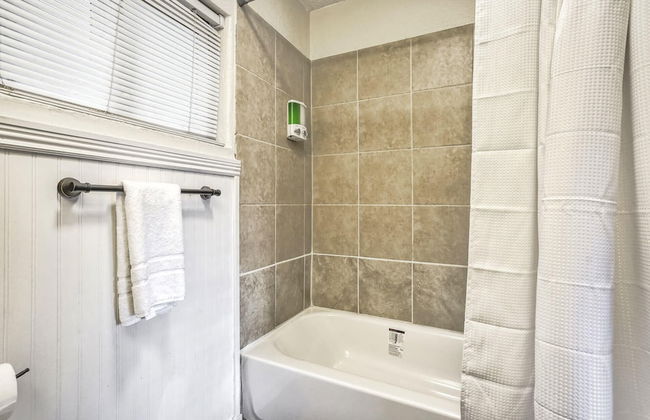 1BD Mnt View Suitehikingdogs Welcome! - Photo 10