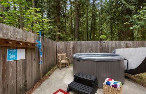 Whispering Pines - Cabin w hot tub - Foto 68