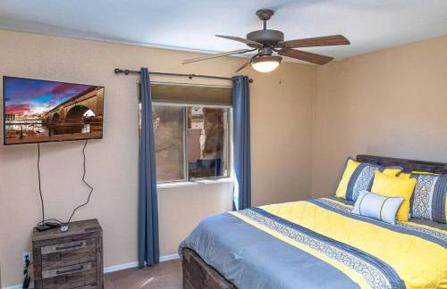 Beach Happy-Lake Close-Private Waterpark Oasis -sleeps 14 - Foto 16