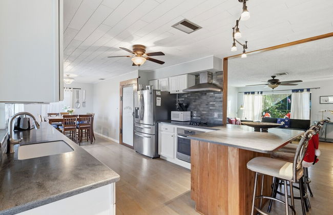 The Lake Home - Beautiful Oasis In The Heart Of Florida! 2 Bedroom Home by RedAwning - Photo 10