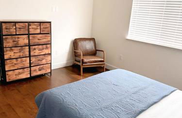 Cozy Charm Newark Retreat with Free Wifi and AC - Foto 4