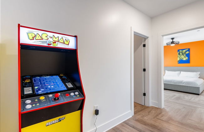 Dual Bachelor Pads w Rooftop Lounge Games Sleeps 26 5 Min to Broadway - Foto 28