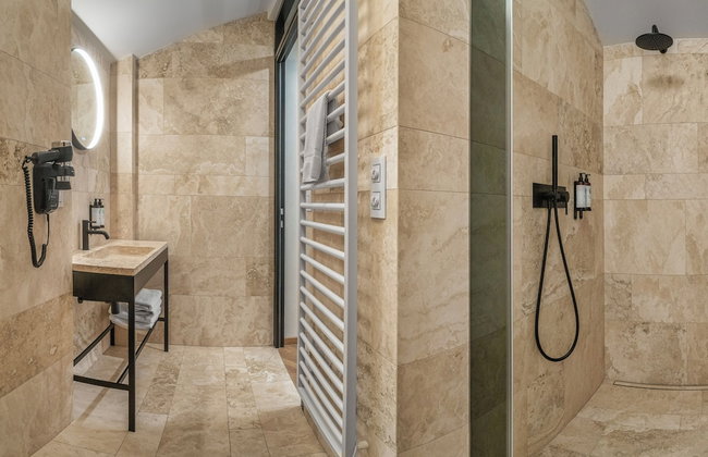 Mottl House by Adrez - Photo 42