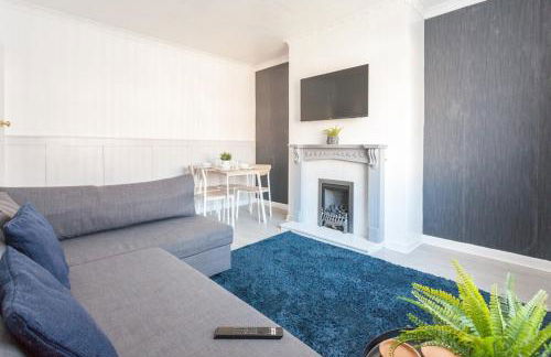 Warrington House, driveway parking & WiFi! - Foto 2