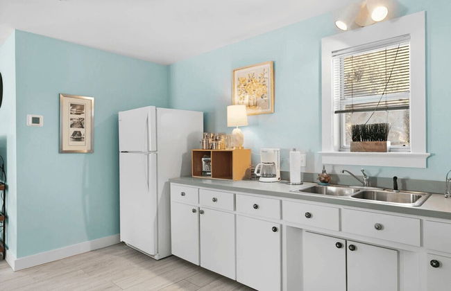 30A Grayt'n Greatful by Avantstay Charming Home+cottage, Walk to Western Lake - Foto 48