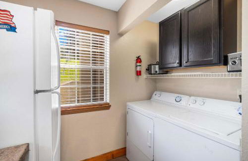 Cozy Timbers - Charming Condo for 6 with Resort-style Amenities - Foto 15