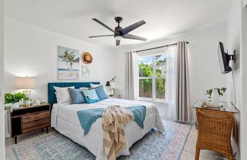 Beachside Escape Poolhouse w Game Room, Grill - Foto 37