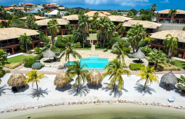 Tropical Escape With Pool and Ocean Views - Photo 31