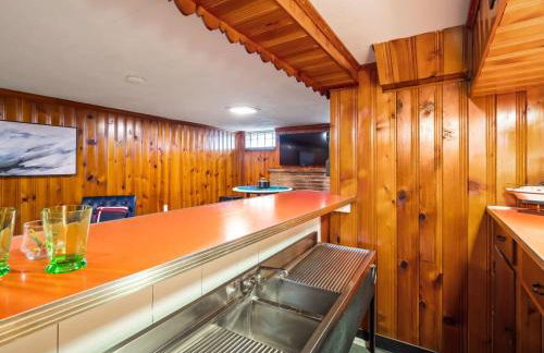 4 Bedroom Pool and Hot Tub Home Near Cleveland - Photo 73