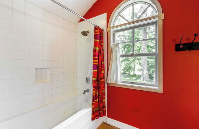 Westside Waterfront View Home - Avantstay Hot tub - Foto 25