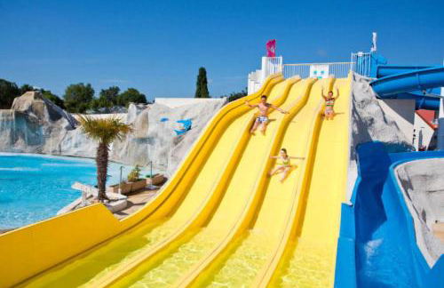 Mobilhome 2ch récent et climatisé-terrasse fermée-jardin sans vis à vis-camping 4 étoiles Les Charmettes - Foto 19