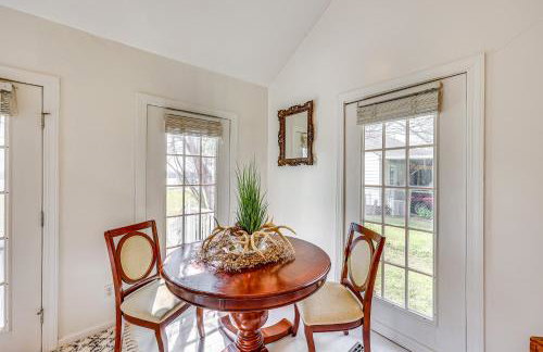 Walk to Lake Chicot Cottage with Yard and Views! - Foto 9