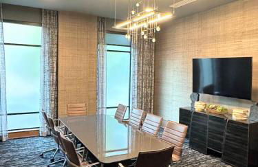 Luxe Suite - Comfort - King Bed and Free Parking - Foto 26