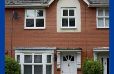 House number 12 sleeps up to 4 with Smart TVs in every room - Foto 1