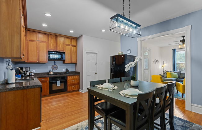 Lovely Historic Home in St Louis - JZ Vacation Rentals - Photo 5