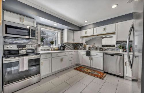 Swim and Relax In our Pool and Hot Tub and Recently Renovated - Photo 19