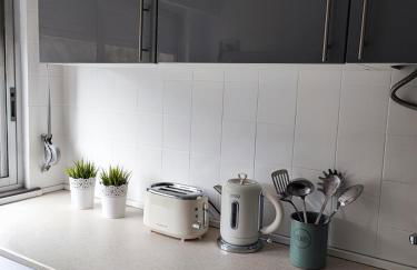 2BR Estoril Apartment - Near Estoril Beach & Cascais - Sleeps 4 - Foto 4