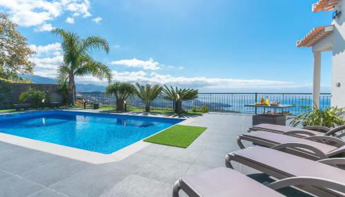 Palm Paradise Villa by AH - Foto 1