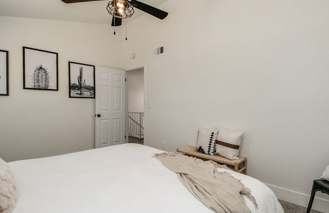 Upgraded 4-bdrm Beautiful Home W/pool! - Foto 7