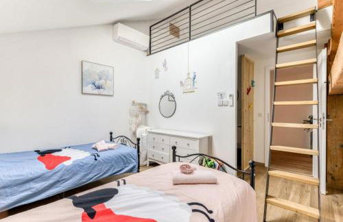 La Remise des Amis - Proche du centre du village - Foto 12