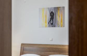 Three Lions Apartment - Photo 4