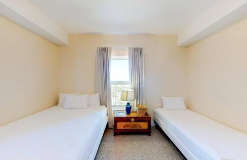 14th-floor oceanfront condo with ocean view pool & hot tub access WiFi & W&D - Foto 20