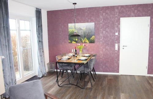 Apartment am Frauenberg - ruhige Lage - Terrasse - Blick ins Tal - Carport mit Wallbox - Self-Check-in - schnelles WLAN - Foto 8