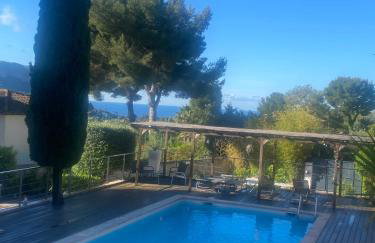 Le petit cassis vue mer et plus haute falaise d Europe Appart 70m2 dans villa avec accès libre piscine parking privé quartier résidentiel très calme plage 5mn en voiture - Foto 1