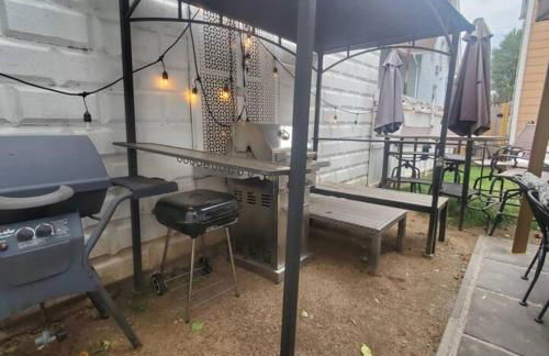 Revamped 3BR Apt with Easy Check-In Family-Friendly - Foto 46