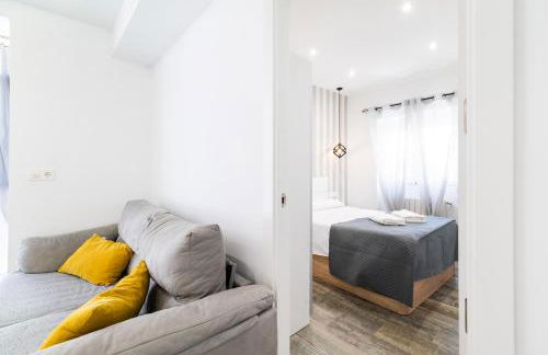 Pajaritos Suites junto a centro, estación de tren y plaza de toros - Photo 53