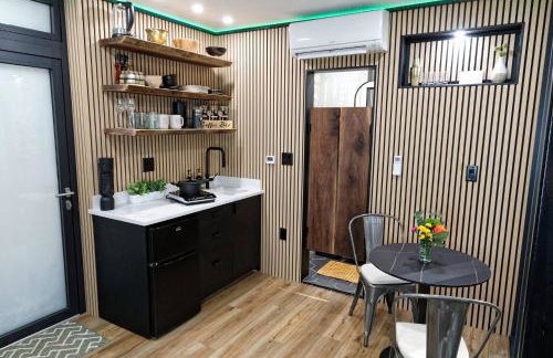 Luxury Mirror House-private, hot tub, 1 way glass - Foto 7