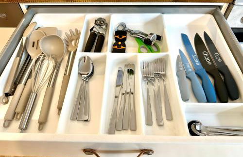 Pempelfort, zentral, Balkon, zu Fuß zur Kö & Stadt, Netflix - Foto 2