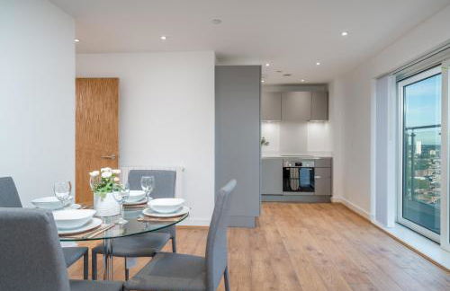 Skyvillion - London River Thames Top Floor Apartments by Woolwich Ferry, Mins to London ExCel, O2 Arena , London City Airport with Parking - Foto 26