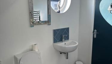 The Boat Cottage - private beach access - Foto 5