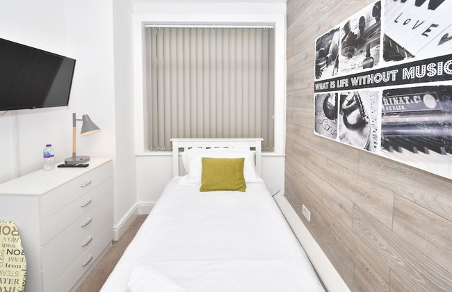 Townhouse @ Lord Street Crewe - Photo 12