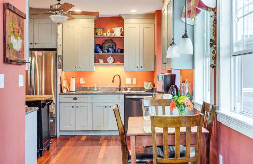 Walk to the T North Shore Retreat Near Salem Fun! - Foto 9