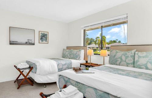 Luxurious Golf Retreat Villa in PGA National! - Photo 9