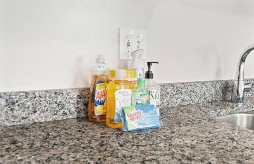 33rd Unit 1 Beachbound Parking 2 Blocks to the Beach - Foto 12