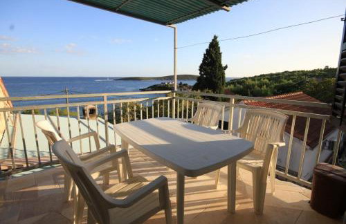 Apartments by the sea Brgujac, Vis - 8918 - Foto 15