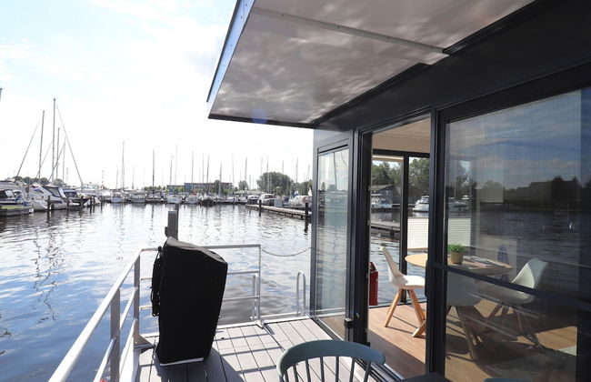 Houseboat in Lemmer With Harbor Views - Foto 32